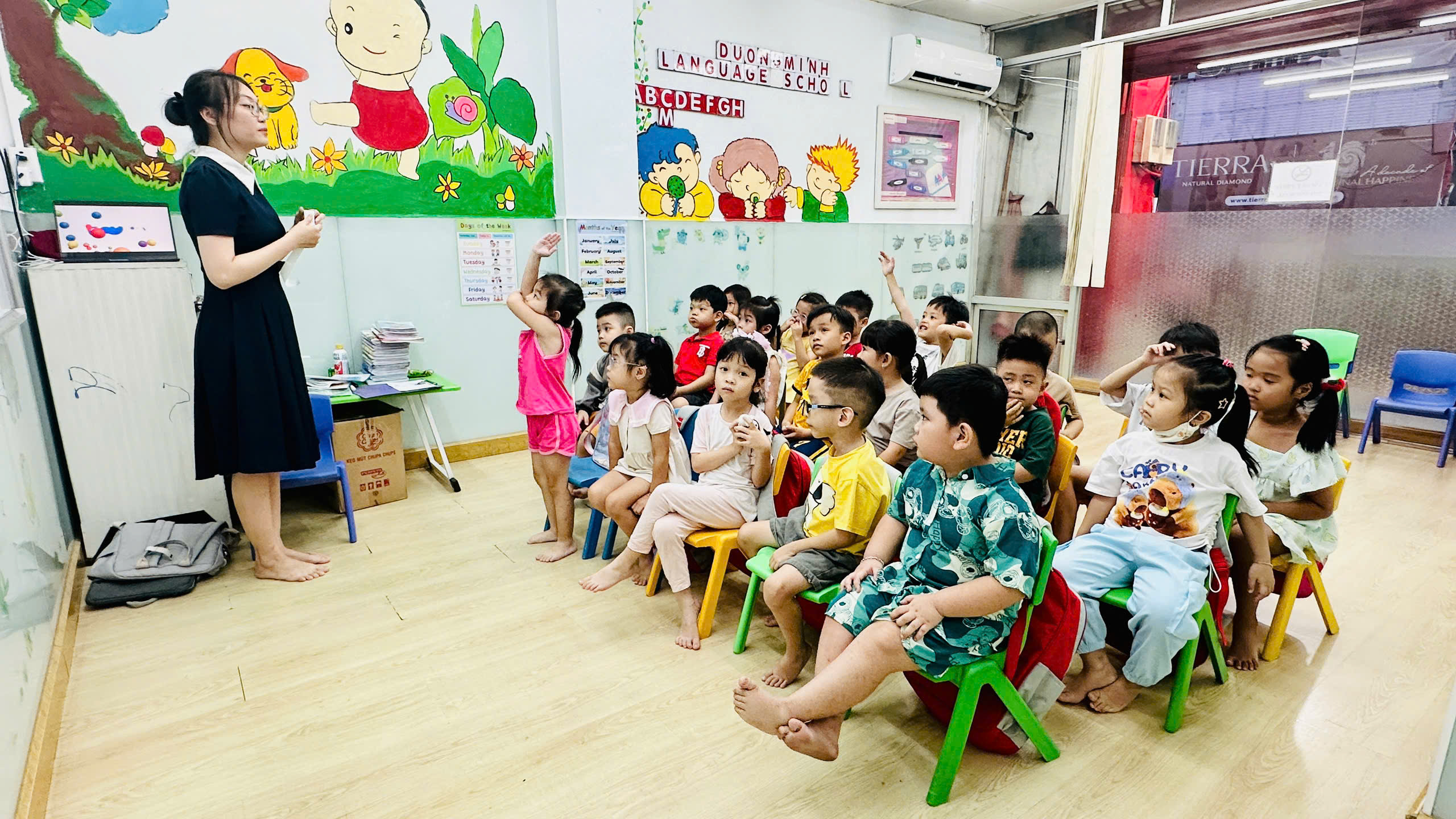 Làm sao giúp trẻ nhớ từ vựng tiếng Anh hiệu quả?